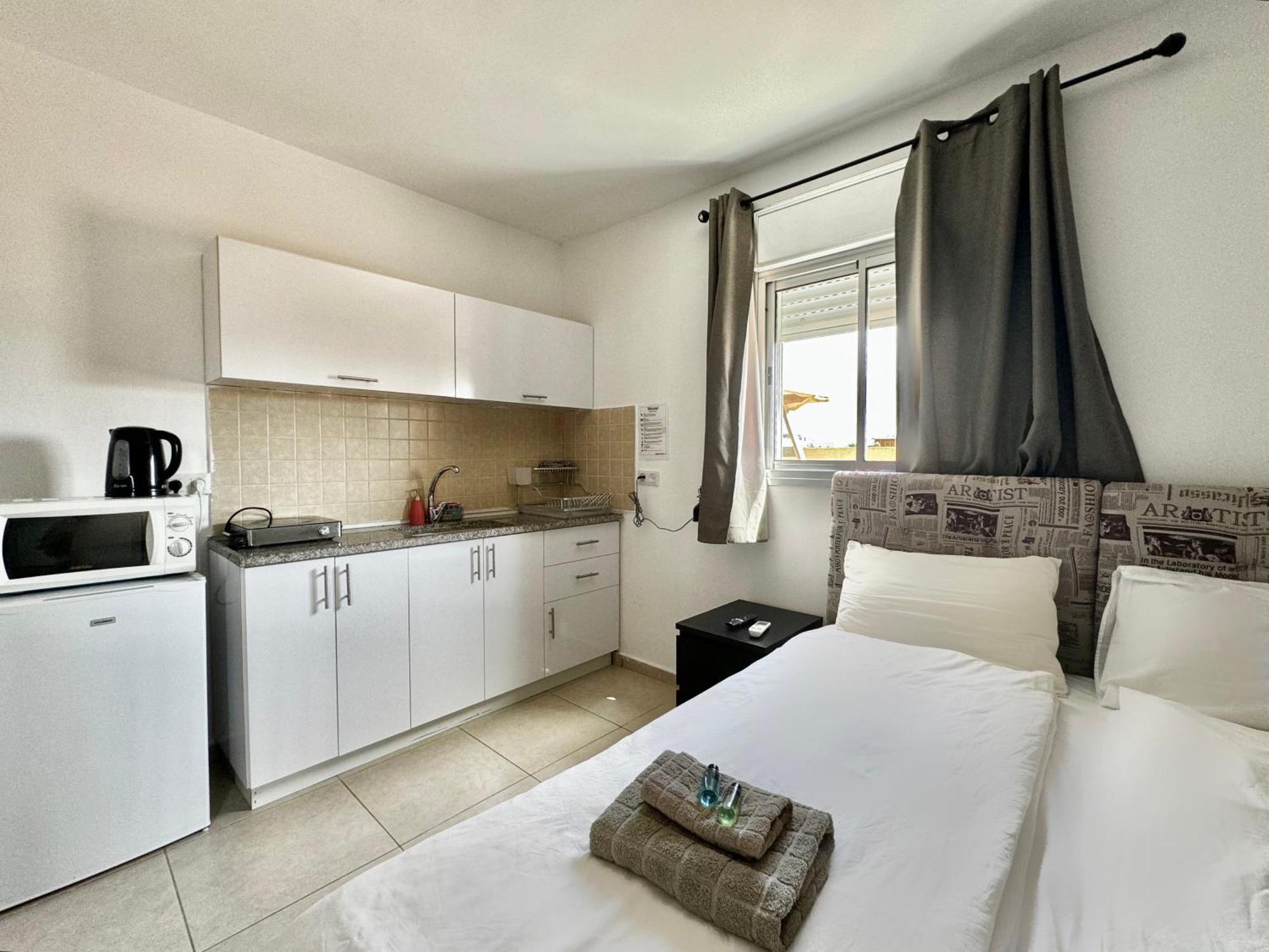Old Jaffa'S Penthouse Boutique Hostel Тель-Авив Экстерьер фото